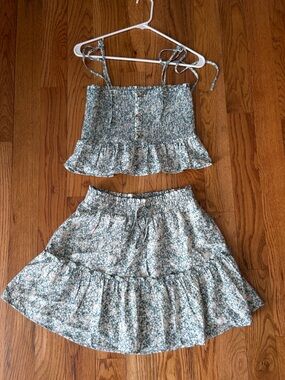 Floral Smocked Ruffle Mini Skirt set- medium